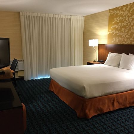 Fairfield Inn & Suites By Marriott Los Angeles Розмид Экстерьер фото