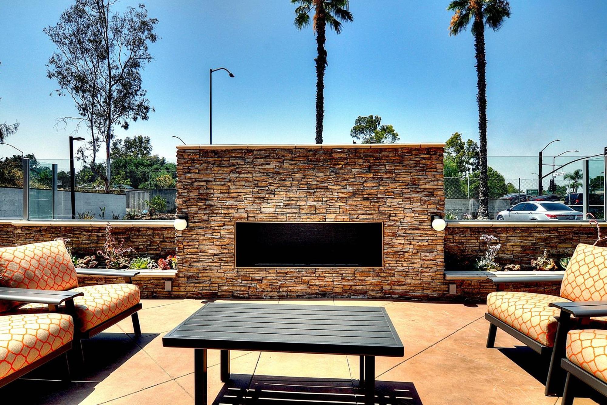 Fairfield Inn & Suites By Marriott Los Angeles Розмид Экстерьер фото